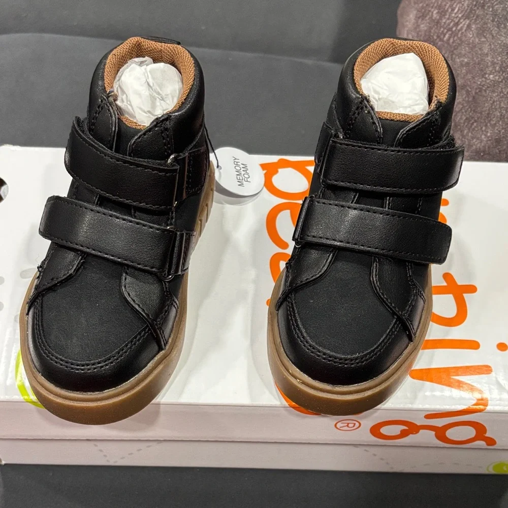 Jumping Beans Steffano Black and Brown High-Top Shoes size 6T